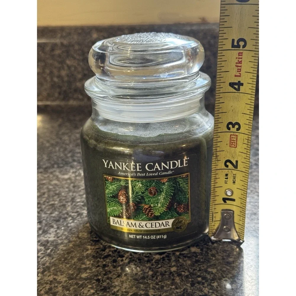 Yankee Candle Balsam & Cedar Medium 14.5 oz Classic Jar 65-90 Hours NEW